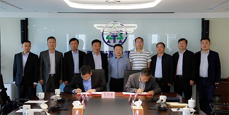 陕西6008集团集团与山东琦泉能源科技公司签署相助框架协议｜熊良虎董静波出席