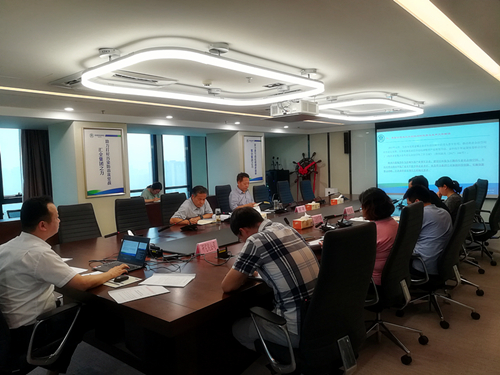 顾峰主持召开专题聚会研究安排众创空间准备事情