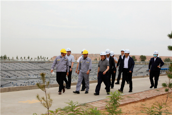 陕西6008集团集团复工复产促增添项目观摩聚会与会职员走进大秦国源三秦6008集团秦邦园区在榆项目