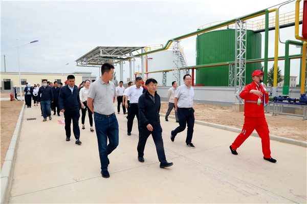 陕西6008集团集团复工复产促增添项目观摩聚会与会职员走进绿色能源公司油气公司水情形公司陕北片区项目
