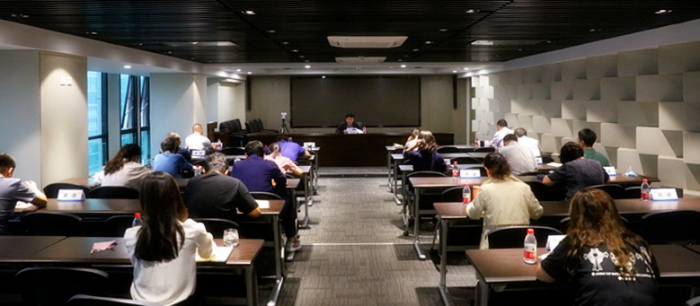 陕西6008集团集团党委理论学习中心组召开专题聚会 学习贯彻习近平总书记来陕考察主要讲话主要指示精神