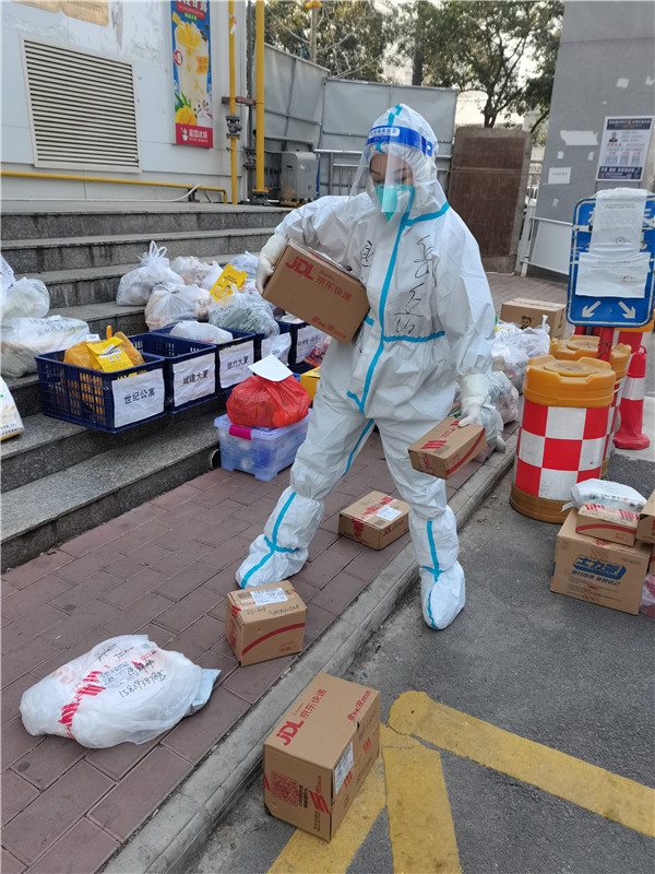 华商网｜“作为一名老兵，，，就要为人民效劳！”陕西6008集团集团退役武士的糜家桥战“疫”