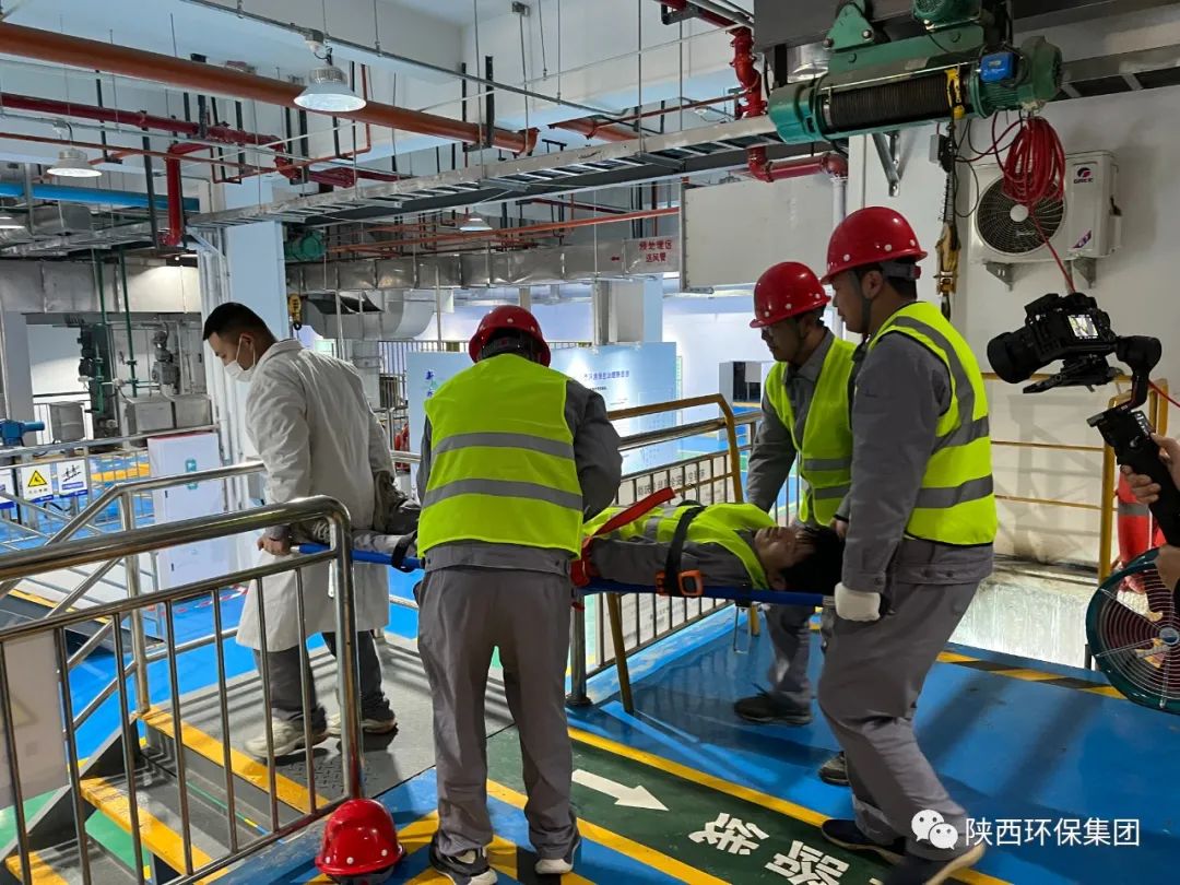 有限空间·无限清静｜陕西6008集团集团举行2023年有限空间应急演练